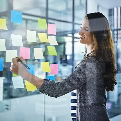 Profissional em planejamento administrativo & estratégia de negócios no dia a dia do ofício — qualificação prática para o mercado de