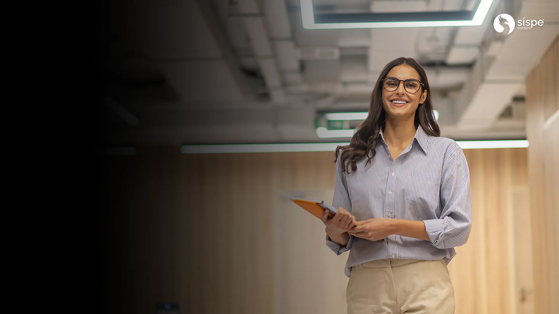 Profissional administrativo: direto ao ponto no dia a dia das rotinas administrativas — organização, suporte estratégico e eficiência profissional.