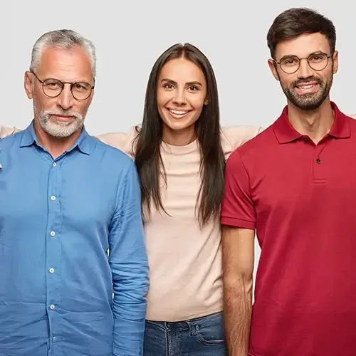 Profissional em gerenciando o encontro de diferentes gerações no mercado de trabalho no dia a dia do ofício — liderar Baby Boomers